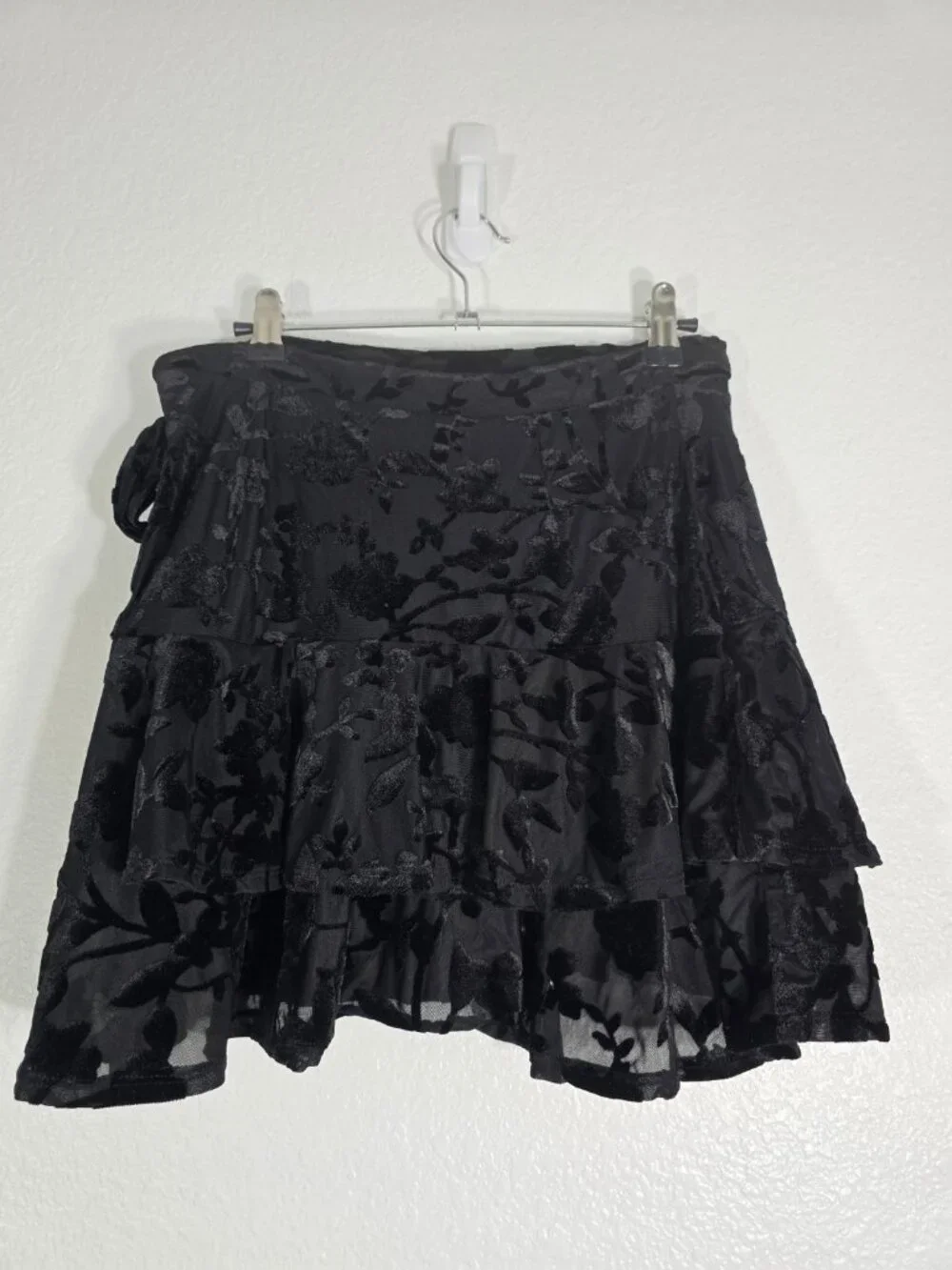 Forever 21 Mini Skirt Women Small Black Burnout Floral Y2K 90s Whimsigoth Gothic